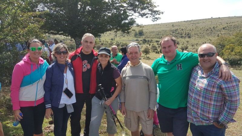 LOS Y LAS JELTZALES DE AIARA SE ACERCAN HASTA LA SIERRA SALVADA CON MOTIVO DE LA ROMERÍA DE SAN VITORES