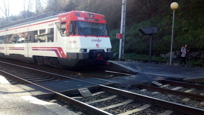 El PNV EXIGE AL MINISTERIO DE FOMENTO QUE ACELERE LA SUPRESIÓN DEL PASO A NIVEL DE LA ESTACIÓN DE ARETA