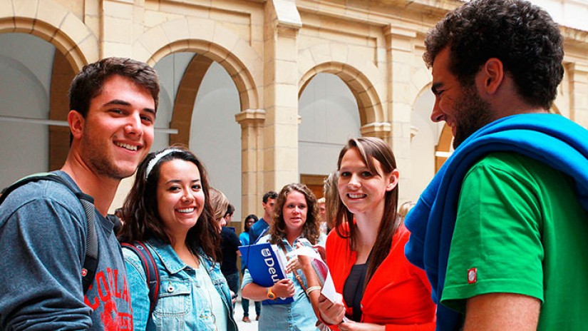 La propuesta del PNV para poder realizar en Laudio los exámenes Cambridge de acreditación First se hace realidad