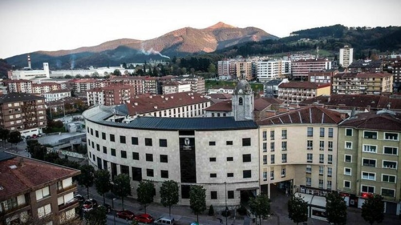 EAJ-PNV Laudiok aurrekontu parte-hartzaileak martxan jartzeko eskatu die EH-Bilduko eta Omniako taldeei