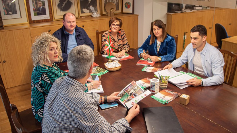 EAJ-PNVk kezka handia agertu du Laudioko Udaleko zatikatze bidegabeei buruzko kazetaritza-informazioengatik